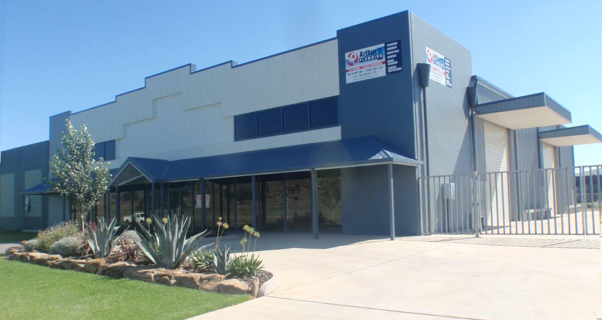 Unit 1/95 Copland Street: Situated in the busy end of Copland Street amongst other businesses including Aces Swim School, Freedom Pools, Riverina Ski Sports, the property offers great exposure for any business.