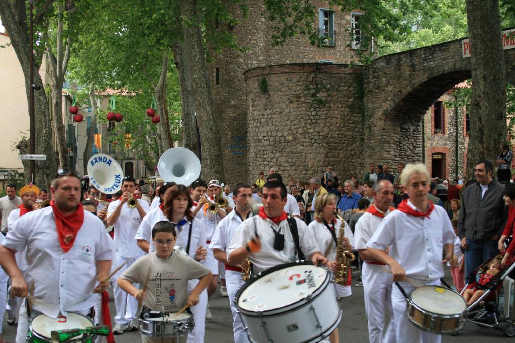 Céret's cherry festival ... bands play all day.