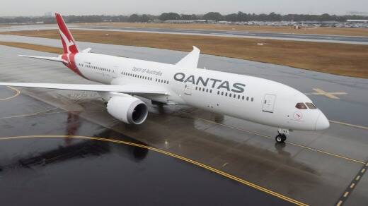 Qantas Dreamliner takes off from US fuelled by mustard seeds