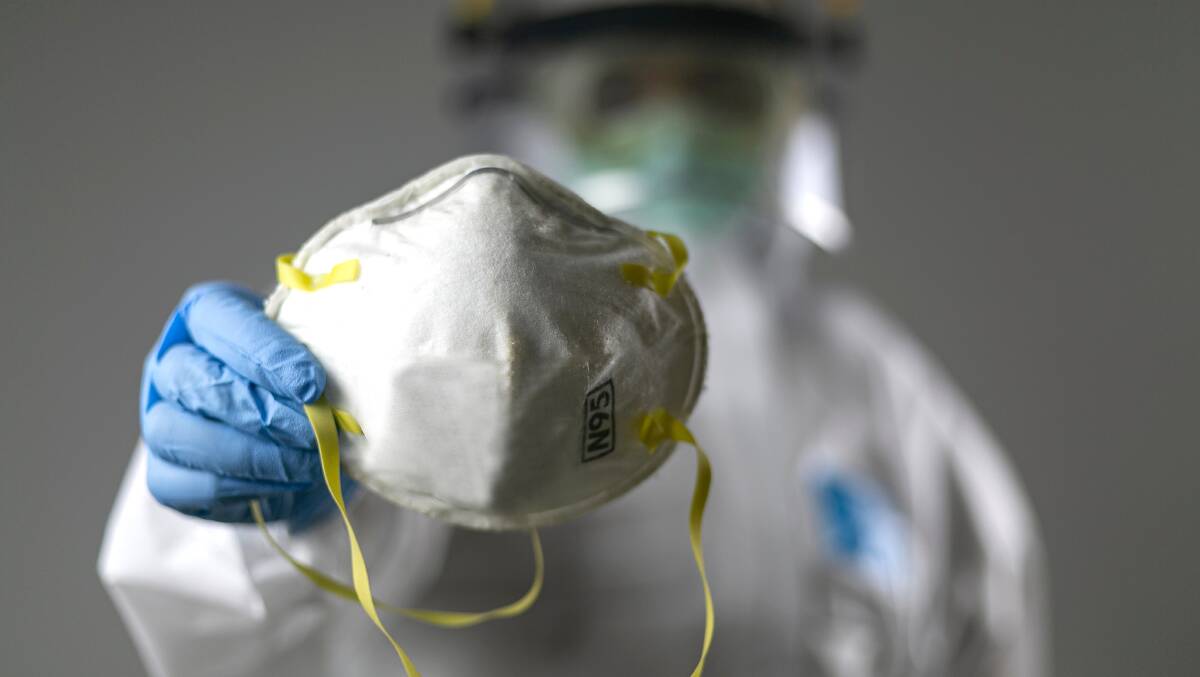 Experts say the N95 respiratory mask is more effective against Omicron. Picture: Shutterstock